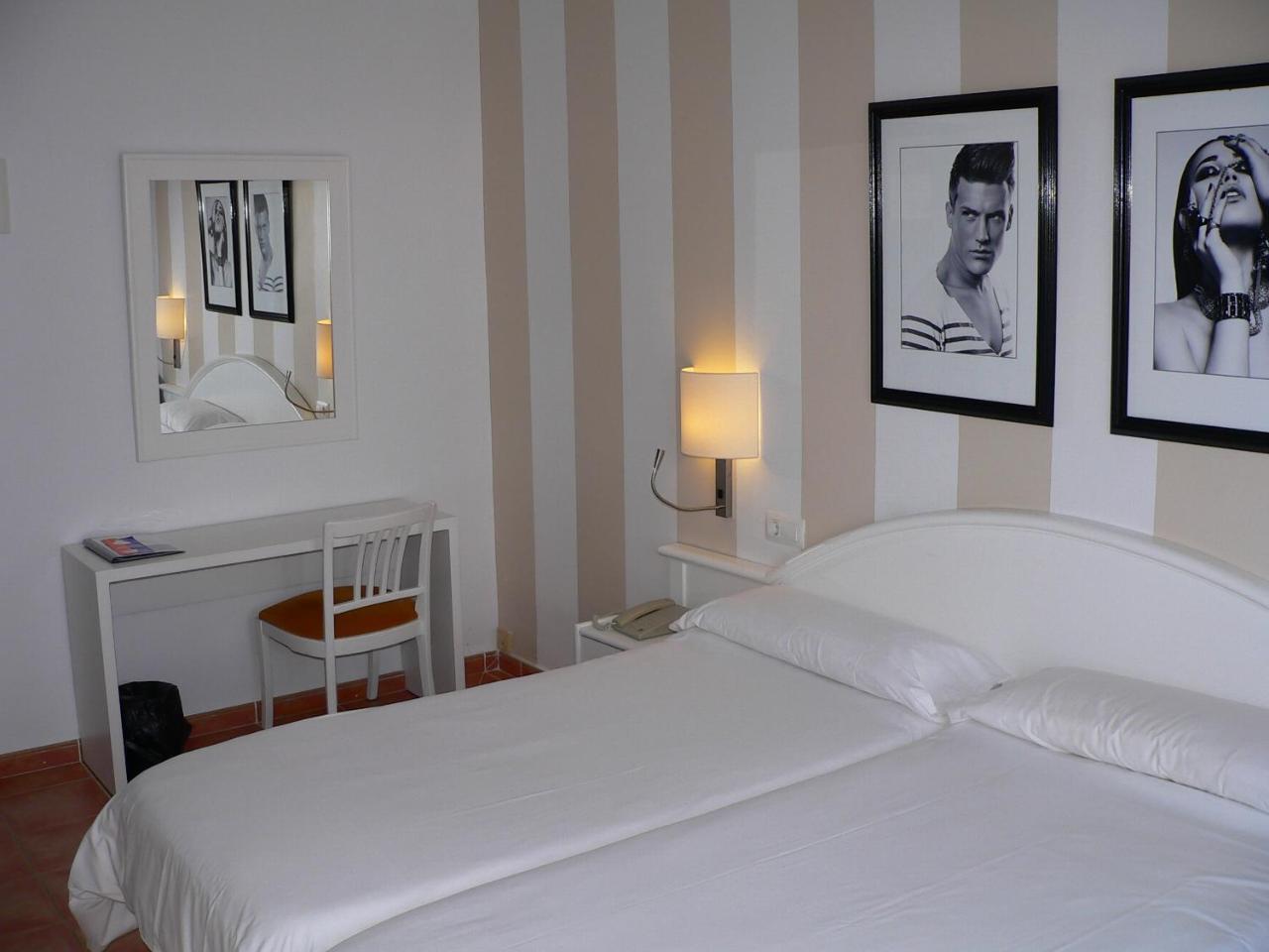 Hotel Boutique Bon Repos - Adults Only ซานตาปอนซา ภายนอก รูปภาพ